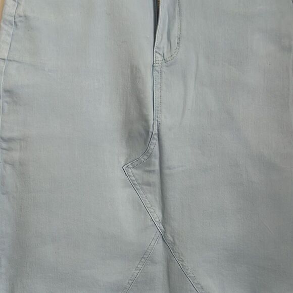 Lola High Rise Light Blue Denim Fringed Hem Skirt Size 0/26 (fits larger) NWT - Picture 3 of 13
